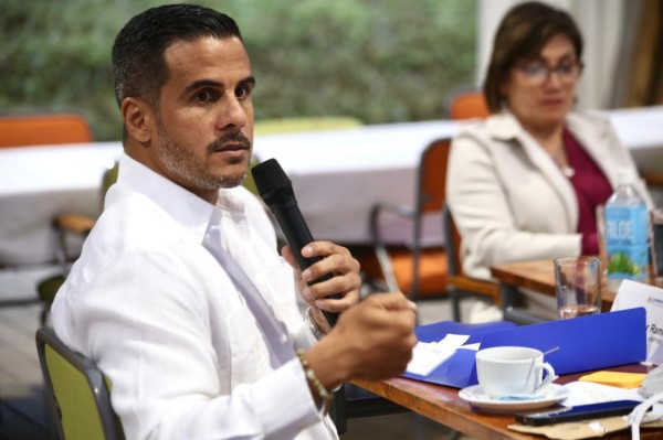 Correspondió al director de la Ampyme, Oscar Ramos Jirón representar al país en la reunión realizada en San José, Costa Rica el pasado viernes y sábado. Correspondió al director de la Ampyme, Oscar Ramos Jirón representar al país en la reunión realizada en San José, Costa Rica el pasado viernes y sábado.