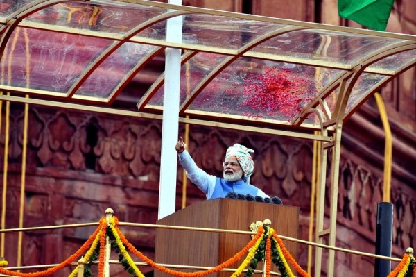 El primer ministro de India, Narendra Modi, habla a la nación desde la muralla del histórico Fuerte Rojo, en Delhi, India, el 15 de agosto de 2022. El primer ministro de India, Narendra Modi, habla a la nación desde la muralla del histórico Fuerte Rojo, en Delhi, India, el 15 de agosto de 2022.