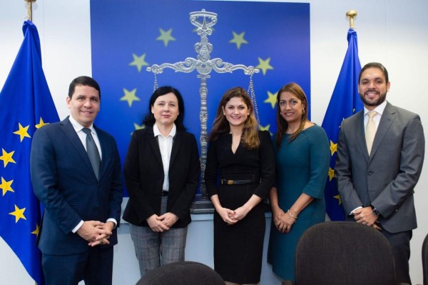 Visita del director de la UAF, David Saied, a organismos fiscales de la UE. Visita del director de la UAF, David Saied, a organismos fiscales de la UE.