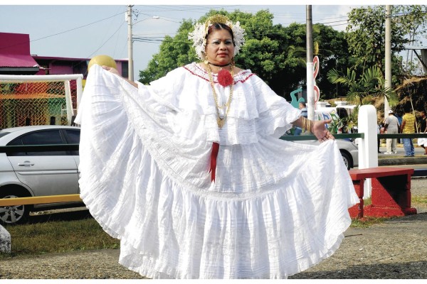 La pollera panameña, el traje típico más ostentoso de América La pollera panameña, el traje típico más ostentoso de América