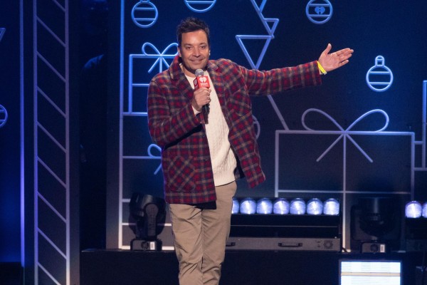 La publicación dijo que Fallon, comediante y una de las estrellas de la televisión nocturna estadounidense, había sido acusado por dos empleados actuales. La publicación dijo que Fallon, comediante y una de las estrellas de la televisión nocturna estadounidense, había sido acusado por dos empleados actuales.