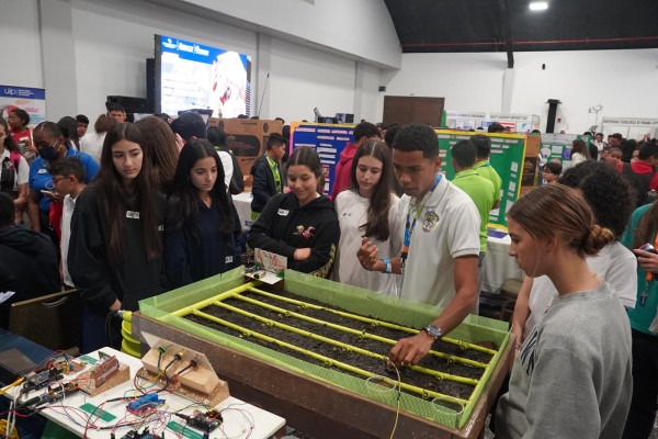 Se espera que el próximo año se duplique la cantidad de proyectos en la feria. Se espera que el próximo año se duplique la cantidad de proyectos en la feria.