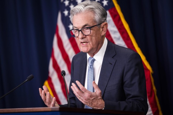 El presidente de la Reserva Federal (Fed) de EE.UU., Jerome Powell, ha dicho que las posibles futuras subidas de tipos dependerá de la evolución de datos como el indice de precios de consumo. El presidente de la Reserva Federal (Fed) de EE.UU., Jerome Powell, ha dicho que las posibles futuras subidas de tipos dependerá de la evolución de datos como el indice de precios de consumo.