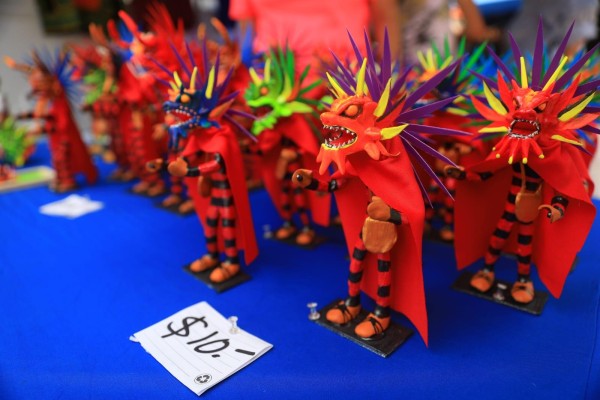 En el stio hubo ventas de artesanías En el stio hubo ventas de artesanías