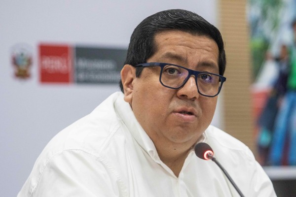 El ministro de Economía y Finanzas de Perú, Alex Contreras, en una fotografía de archivo. El ministro de Economía y Finanzas de Perú, Alex Contreras, en una fotografía de archivo.