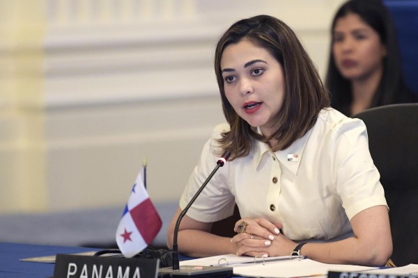 Las pruebas de misiles balísticos y las propias pruebas nucleares siguen representando el mayor desafío para la paz, dijo Tewaney. Las pruebas de misiles balísticos y las propias pruebas nucleares siguen representando el mayor desafío para la paz, dijo Tewaney.