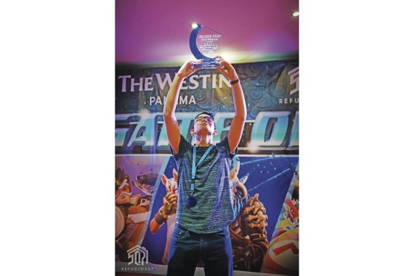 Game On! es uno de los torneos recientes más completos de 'e-sports' en Panamá. Game On! es uno de los torneos recientes más completos de 'e-sports' en Panamá.