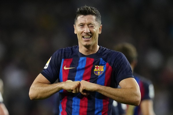 El delantero polaco del FC Barcelona Robert Lewandowski en una foto de archivo. El delantero polaco del FC Barcelona Robert Lewandowski en una foto de archivo.