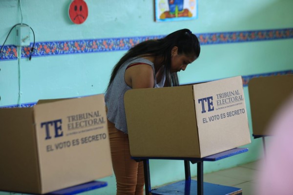Este colectivo tiene un total de mil 68 mesas de votación en todo el país. Este colectivo tiene un total de mil 68 mesas de votación en todo el país.