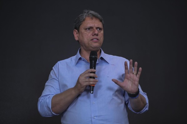 Fotografía de archivo en la que se registró al gobernador del estado de Sao Paulo (Brasil), Tarcísio Gomes de Freitas. Fotografía de archivo en la que se registró al gobernador del estado de Sao Paulo (Brasil), Tarcísio Gomes de Freitas.