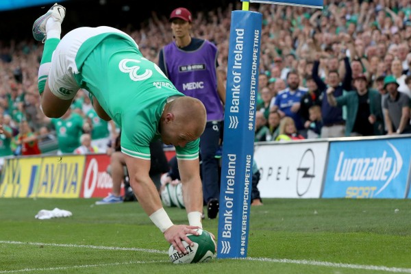 El irlandés Keith Earls fue uno de los que logró anotar. El irlandés Keith Earls fue uno de los que logró anotar.