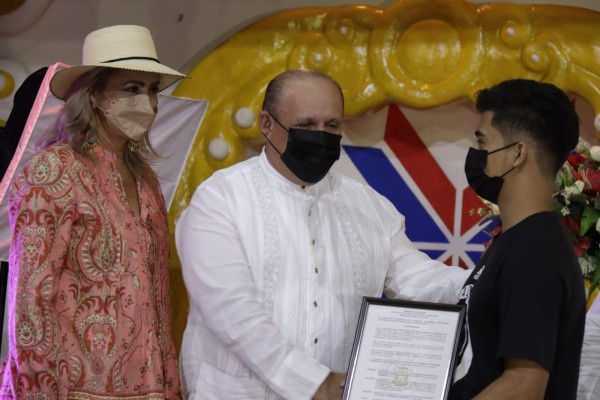 La nueva cooperativa de La Minas recibió la personería jurídica en el marco los actos de inauguración de la Feria de San Sebastián de Ocú. La nueva cooperativa de La Minas recibió la personería jurídica en el marco los actos de inauguración de la Feria de San Sebastián de Ocú.