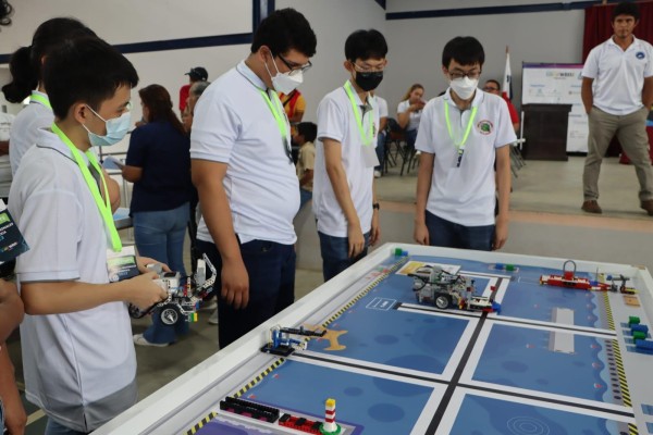 Estudiantes se dieron cita en la 5ta. ronda Olimpiadas Regionales de Robótica en Veraguas. Estudiantes se dieron cita en la 5ta. ronda Olimpiadas Regionales de Robótica en Veraguas.
