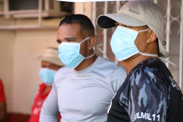 Las mascarillas se venden en rangos de centavos hasta $10 por unidad, dependiendo de la calidad y el material de la misma Las mascarillas se venden en rangos de centavos hasta $10 por unidad, dependiendo de la calidad y el material de la misma
