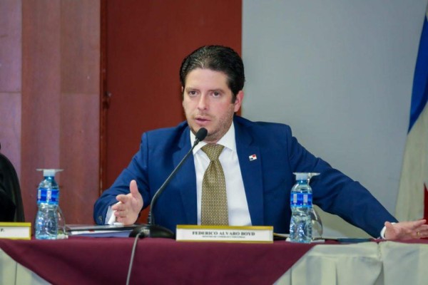 Federico Alfaro Boyd, Ministro de Comercio e Industrias. Federico Alfaro Boyd, Ministro de Comercio e Industrias.