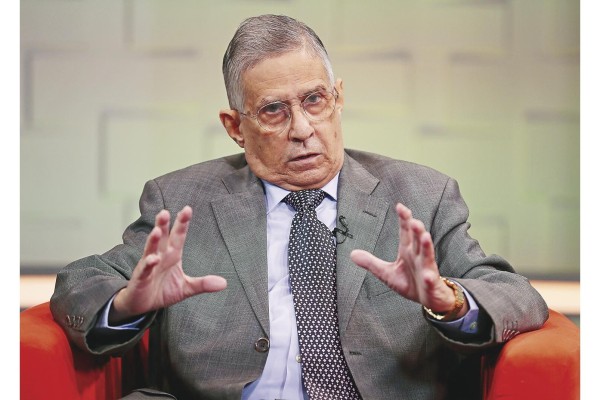 'Que una reforma constitucional se apruebe en dos semanas, los tres debates, es un récord' 'Que una reforma constitucional se apruebe en dos semanas, los tres debates, es un récord'