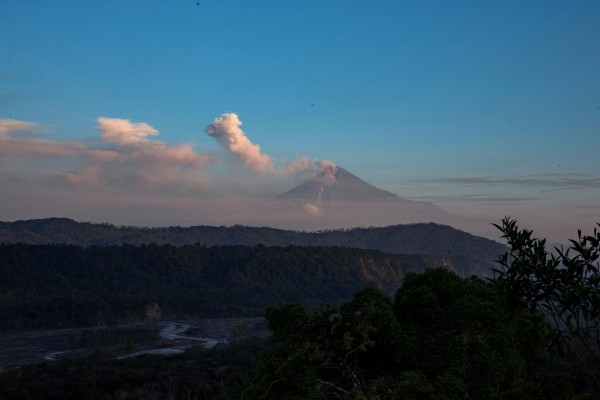 Vista general del volcán Sangay Vista general del volcán Sangay
