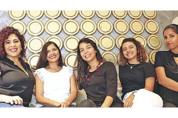 Avoces, quinteto a capela. Avoces, quinteto a capela.