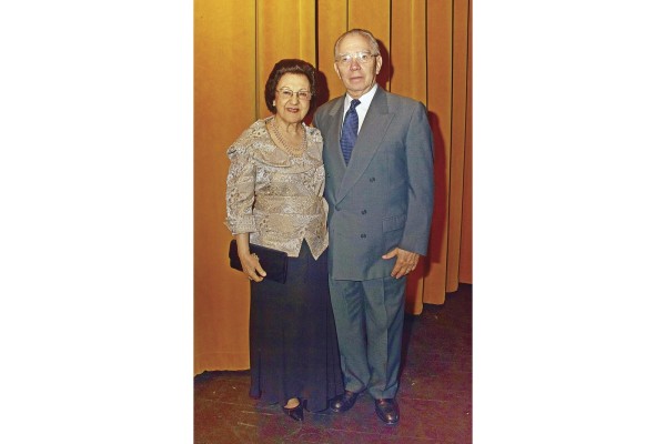 Con su esposa, la también pianista, Nelly Hirsch Con su esposa, la también pianista, Nelly Hirsch