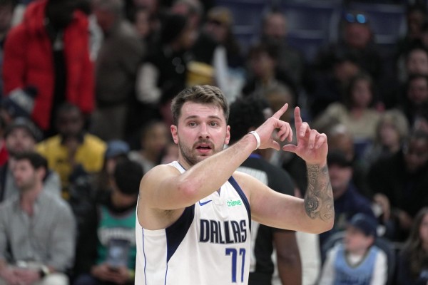 Luka Doncic de los Dallas Mavericks, en una fotografía de archivo. Luka Doncic de los Dallas Mavericks, en una fotografía de archivo.