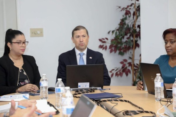 Momentos en que la Comisión de Libre Comercio del TLC Panamá – Chile celebra reunión extraordinaria. Momentos en que la Comisión de Libre Comercio del TLC Panamá – Chile celebra reunión extraordinaria.