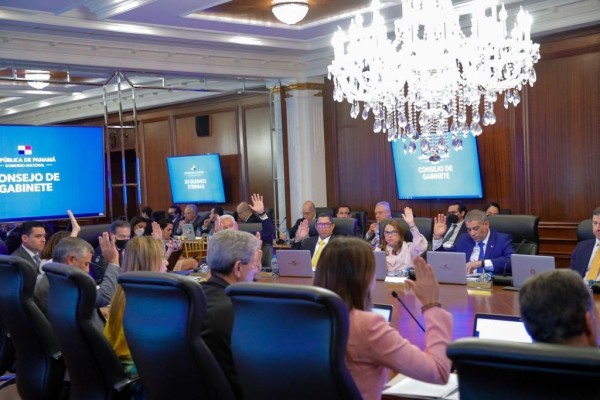 La norma estima aportes para el Estado panameño por el orden de 2 mil 470.8 millones de dólares. La norma estima aportes para el Estado panameño por el orden de 2 mil 470.8 millones de dólares.