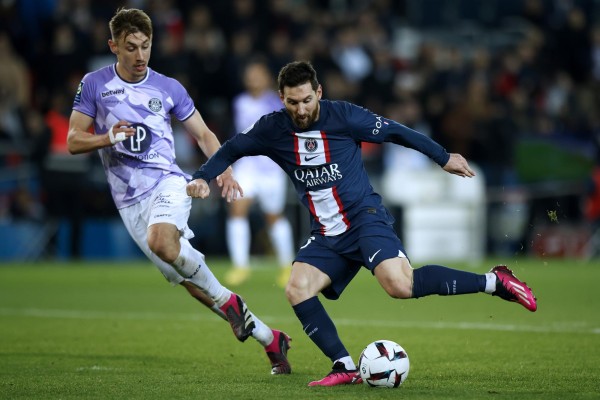 2-1. Messi y Achraf enderezan al PSG 2-1. Messi y Achraf enderezan al PSG