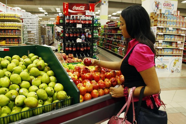 Las frutas son necesarias en la merienda de los niños. Las frutas son necesarias en la merienda de los niños.