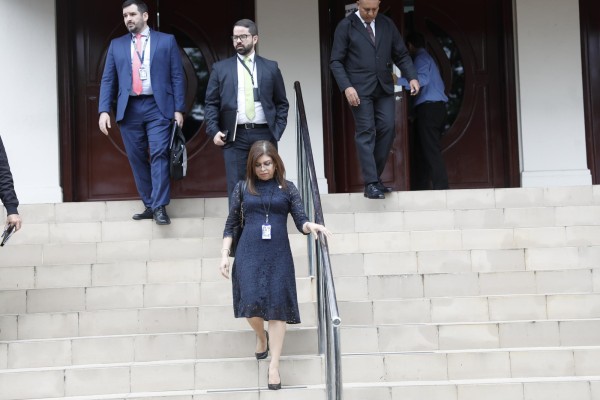 Se tiene programado la presentación de 15 testigos durante la audiencia. Se tiene programado la presentación de 15 testigos durante la audiencia.