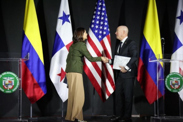 En la lectura de la declaración participaron la ministra de Relaciones Exteriores, Janaina Tewane, y Mayorkas. En la lectura de la declaración participaron la ministra de Relaciones Exteriores, Janaina Tewane, y Mayorkas.