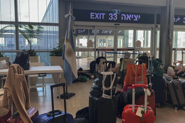 Evacuación de ciudadanos argentinos desde Israel Evacuación de ciudadanos argentinos desde Israel