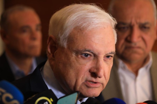 Ricardo Martinelli, candidato presidencial de Realizando Metas. Ricardo Martinelli, candidato presidencial de Realizando Metas.