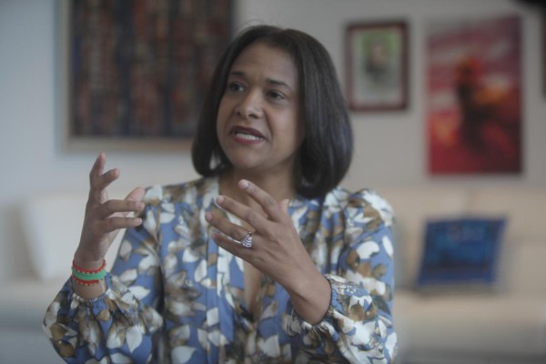 La ministra de Cultura de Panamá, Giselle González, habla durante una entrevista con EFE. La ministra de Cultura de Panamá, Giselle González, habla durante una entrevista con EFE.