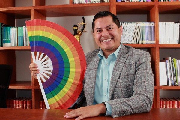 Fotografía cedida por El Heraldo de Aguascalientes del magistrado Jesús Ociel Baena mientras posa durante una entrevista. Fotografía cedida por El Heraldo de Aguascalientes del magistrado Jesús Ociel Baena mientras posa durante una entrevista.