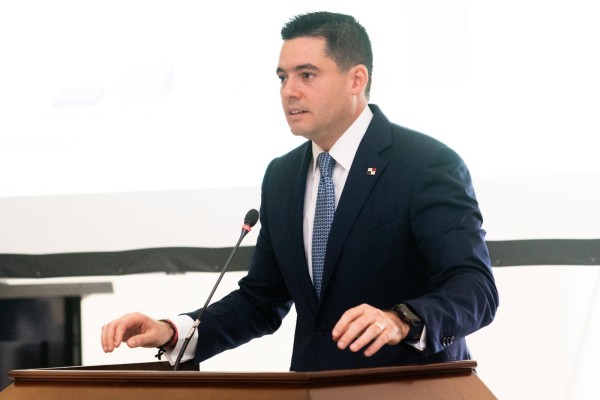 José Gabriel Carrizo Jaén, candidato presidencial por el Partido Revolucionario Democrático para las elecciones generales de 2024. José Gabriel Carrizo Jaén, candidato presidencial por el Partido Revolucionario Democrático para las elecciones generales de 2024.
