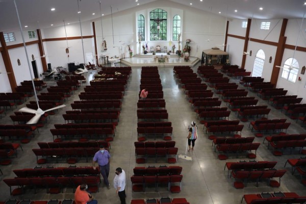 La parroquia solo permitirá la entrada de 189 personas de 750 de su capacidad general para cada misa La parroquia solo permitirá la entrada de 189 personas de 750 de su capacidad general para cada misa