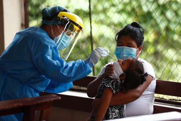 También se realizaron hisopados para descartar o confirmar más contagios por COVID-19. También se realizaron hisopados para descartar o confirmar más contagios por COVID-19.