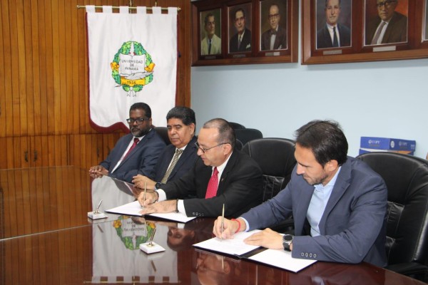 El contrato también incluye el desarrollo de los planos de construcción y el desglose de precios de construcción. El contrato también incluye el desarrollo de los planos de construcción y el desglose de precios de construcción.