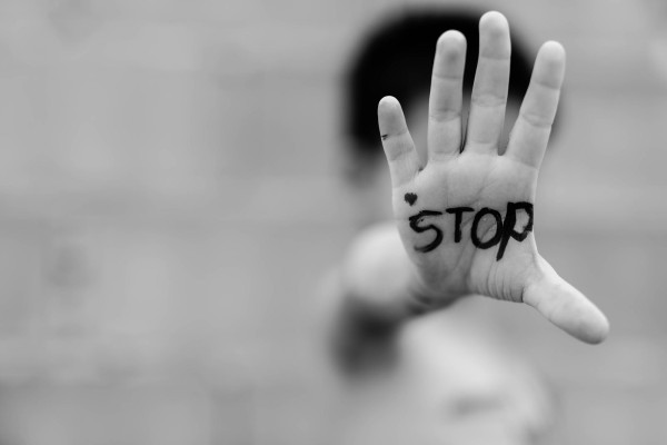 La OPS señala que una de cada siete (14% a 17%) mujeres de 15 a 49 años en Brasil, Panamá y Uruguay sufre de violencia. La OPS señala que una de cada siete (14% a 17%) mujeres de 15 a 49 años en Brasil, Panamá y Uruguay sufre de violencia.