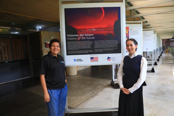 Sandy Mosquera, gerente asociado de Fundación Ciudad del Saber y Sabrina Camaran, coordinadora cultural de la Embajada de Estados Unidos en Panamá Sandy Mosquera, gerente asociado de Fundación Ciudad del Saber y Sabrina Camaran, coordinadora cultural de la Embajada de Estados Unidos en Panamá