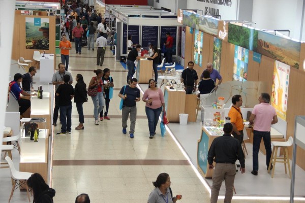 Visitantes en las recientes exposiciones realizados en el Panamá Convention Center. Visitantes en las recientes exposiciones realizados en el Panamá Convention Center.