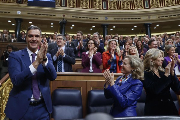 Será ahora Felipe VI el que formalice el nombramiento de Sánchez como jefe del Ejecutivo. Será ahora Felipe VI el que formalice el nombramiento de Sánchez como jefe del Ejecutivo.