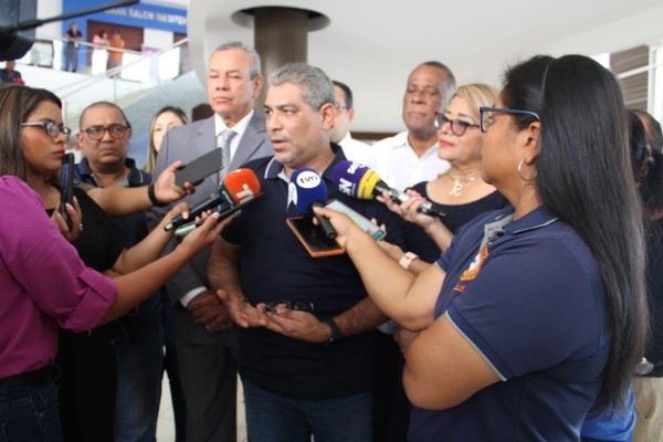 El funcionario recordó que hay algunos gremios que son disidentes de la organización formal. El funcionario recordó que hay algunos gremios que son disidentes de la organización formal.