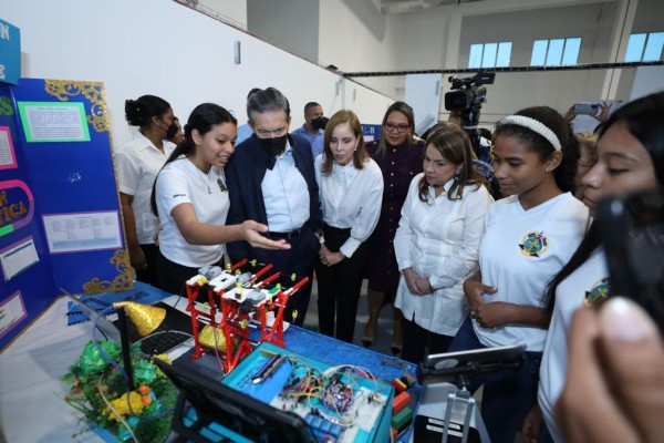 La olimpiada se realiza en el Instituto Técnico Superior Especializado hasta el 24 de agosto. La olimpiada se realiza en el Instituto Técnico Superior Especializado hasta el 24 de agosto.