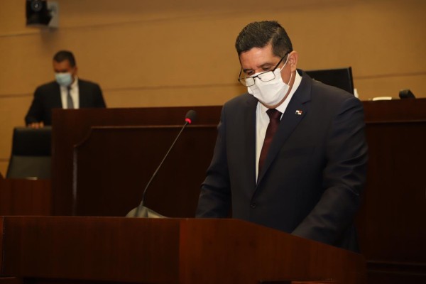 Ministro de Seguridad, Juan Manuel Pino, en la Asamblea presentado el proyecto de ley. Ministro de Seguridad, Juan Manuel Pino, en la Asamblea presentado el proyecto de ley.