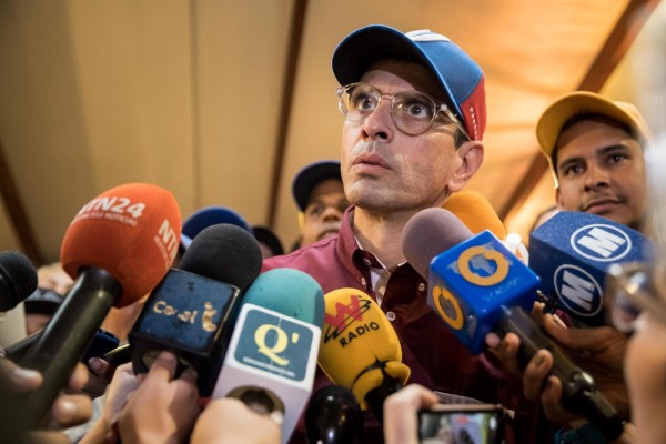Se trata de la séptima agresión de la que es víctima Capriles o sus seguidores. Se trata de la séptima agresión de la que es víctima Capriles o sus seguidores.