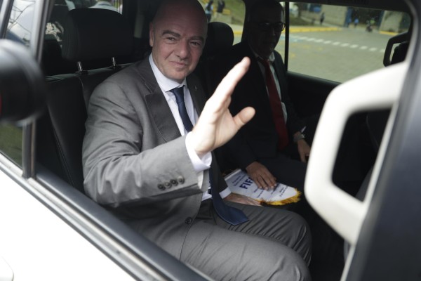 El presidente de la FIFA, Gianni Infantino, llega para ofrecer una rueda de prensa con directivos del país centroamericano El presidente de la FIFA, Gianni Infantino, llega para ofrecer una rueda de prensa con directivos del país centroamericano