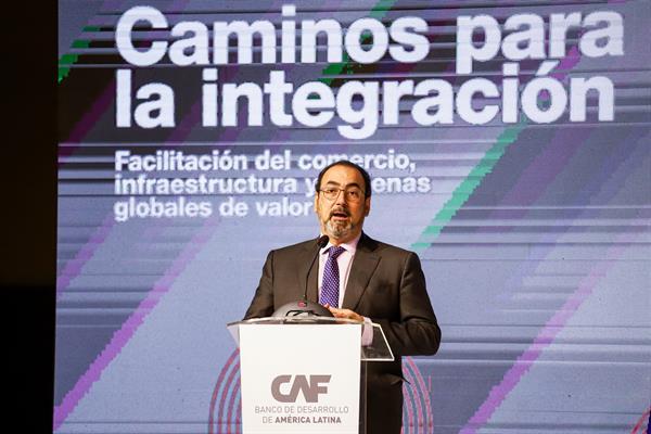 El presidente del Banco de Desarrollo de América Latina-CAF, Sergio Díaz-Granados, en una fotografía de archivo. El presidente del Banco de Desarrollo de América Latina-CAF, Sergio Díaz-Granados, en una fotografía de archivo.