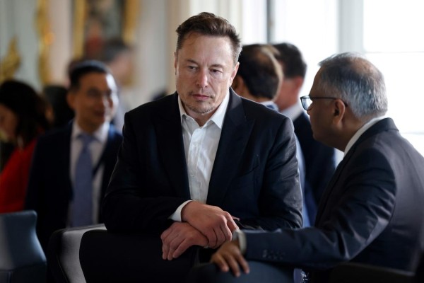 Fotografía de archivo de Elon Musk (C). Fotografía de archivo de Elon Musk (C).