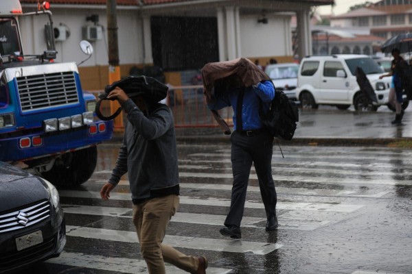 Se espera que llas lluvias afecten varios sectores del país hasta las 7:30 p.m. de este jueves 6 de julio. Se espera que llas lluvias afecten varios sectores del país hasta las 7:30 p.m. de este jueves 6 de julio.